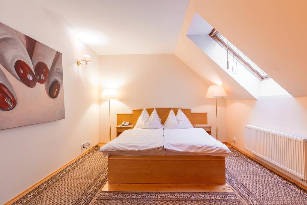 Hotel Maltezsky Kriz Karlovy Vary Luaran gambar