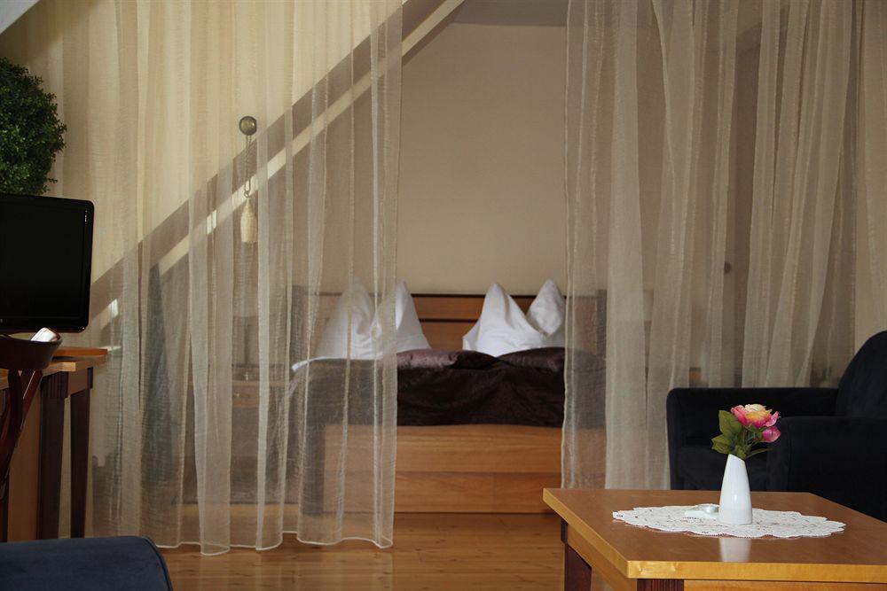 Hotel Maltezsky Kriz Karlovy Vary Luaran gambar